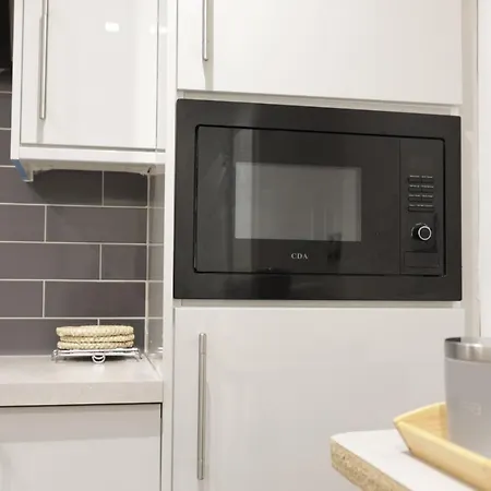 5 Bed Town House Within City Centre And Sleeps Up To 11 With Sky And Netflix Birmingham Exterior photo