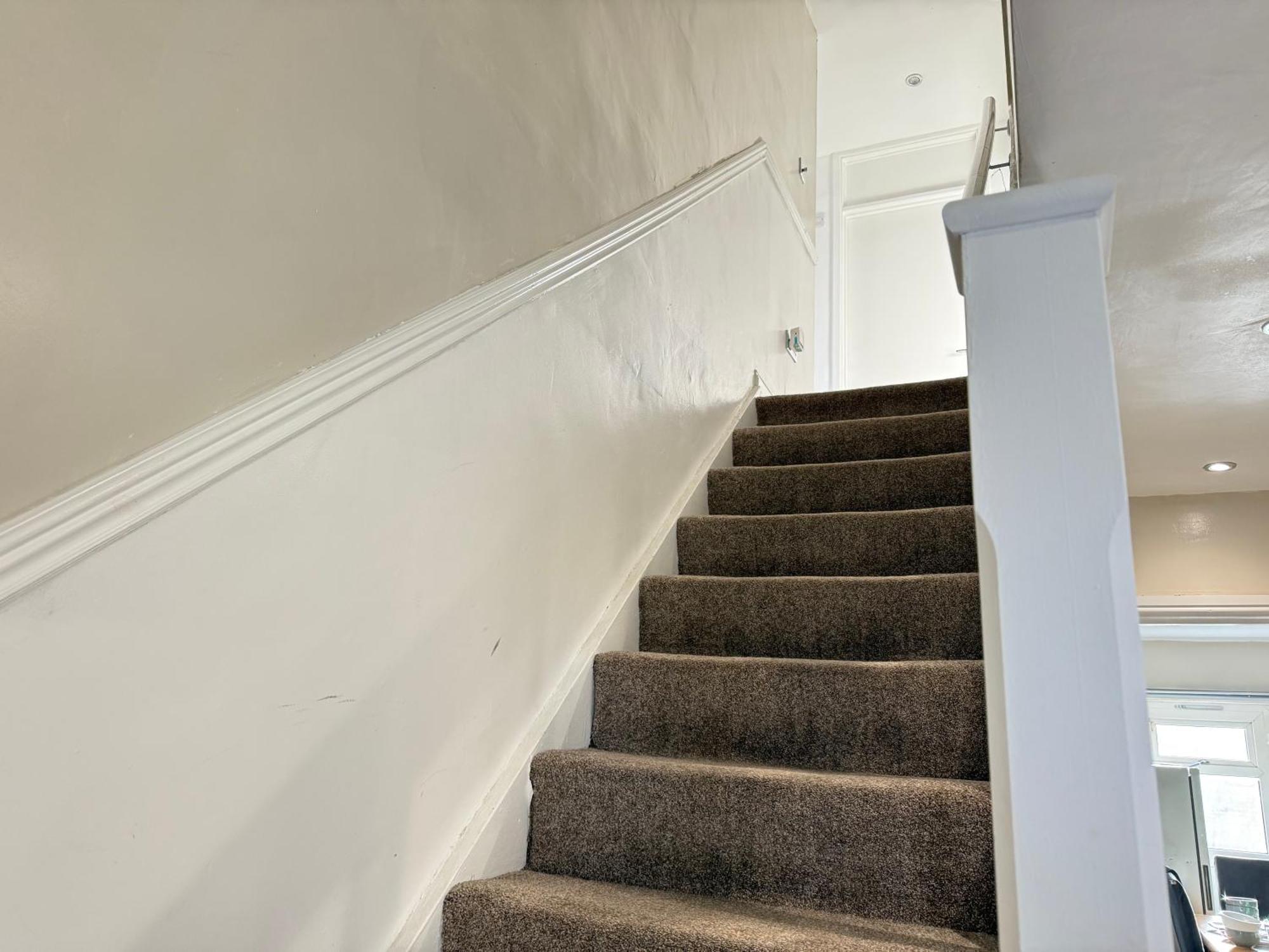 5 Bed Town House Within Centre And Sleeps Up To 11 With Sky And Netflix Birmingham