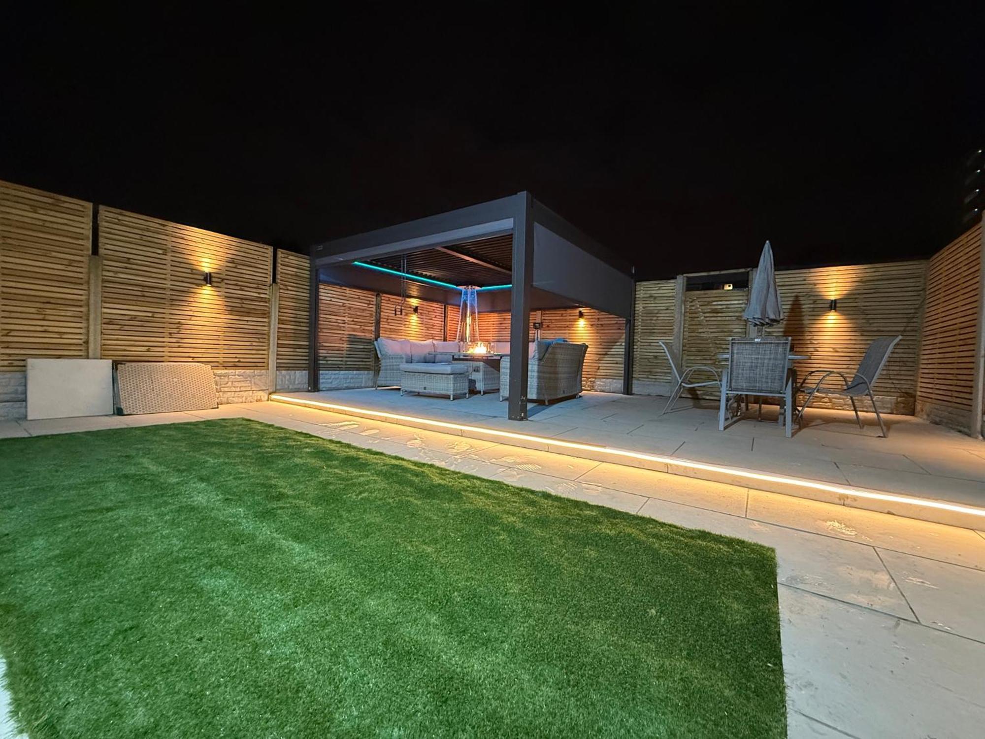 Apartment 5 Bed Town House Within Centre And Sleeps Up To 11 With Sky And Netflix Birmingham